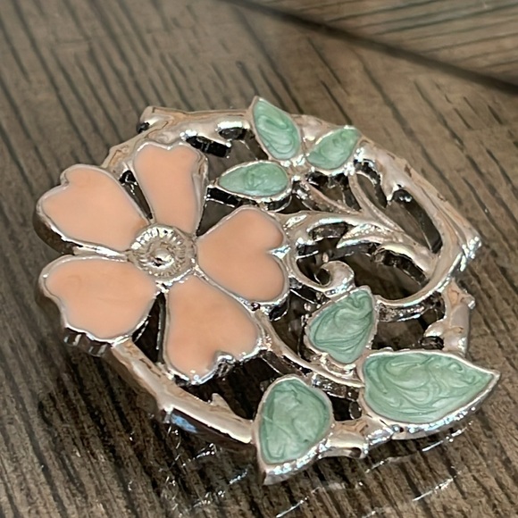 Vintage 1928 Brand Silver-tone & Enamel Floral Pin - Picture 13 of 14